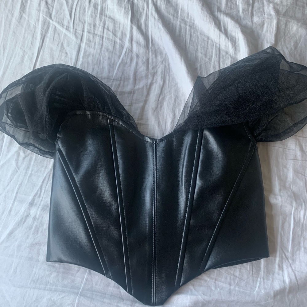 Black corset top by fashion nova